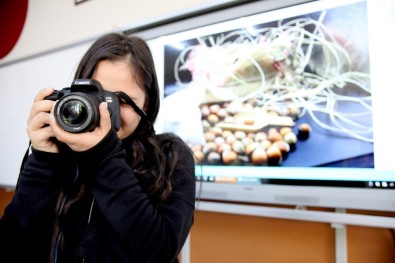 Ferrero Firması Tarafından Düzenlenen Fotoğraf Yarışmasının Birincisine Ödülü Verildi