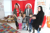 ÇANAKKALE ZAFERI - Minik Yüreklerden Huduttaki Asker Ağabeylerine Anlamlı Hediyeler