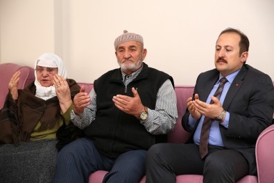 Vali Ali Hamza Pehlivan Şehit Ailelerini Ziyaret Etti
