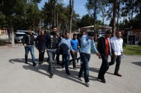 ŞAFAK VAKTI - Adana Merkezli Uyuşturucu Operasyonunda 7 Tutuklama