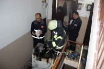 BEKIR SıTKı ERDOĞAN - Alev Alan Çamaşır Makinesi Korkuttu