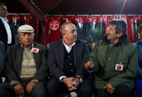 Bakan Çavuşoğlu'ndan Şehit Ailesine Taziye Ziyareti