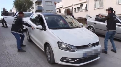 İzmir Polisinden Film Gibi Uyuşturucu Operasyonu