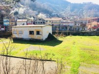 AHMET KARAKAYA - Spor Salonu Yapılacak Arsada İncelemede Bulundular