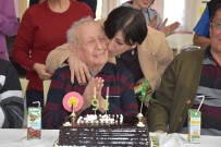 ASIRLIK ÇINAR - 91'Lik Dede Doğum Gününü Sevdikleriyle Kutladı