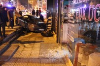 LÜKS OTOMOBİL - Bağdat Caddesi'nde Lüks Otomobil Dükkana Girdi