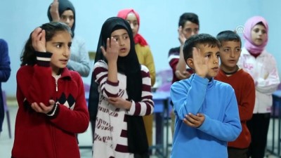 Diyarbakırlı Öğrencilerden İşaret Diliyle 'Çanakkale Türküsü'