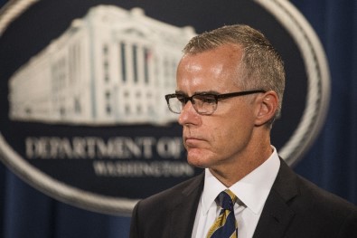 Görevden Alınan Eski FBI Başkan Yardımcısı, Suçlamaları Kabul Etmedi