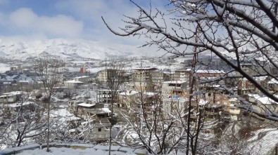 Hakkari'de Kar Sürprizi