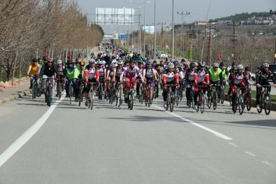 Çanakkale Şehitleri Ve Afrin İçin Bisiklet Turu