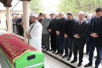 FATIH ÜRKMEZER - Sabancı Vakfı Mütevelli Heyeti Başkan Yardımcısı Paçacıoğlu Toprağa Verildi