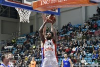 Tahincioğlu Basketbol Süper Ligi Açıklaması Muratbey Uşak Açıklaması 79 - İstanbul BBSK Açıklaması 83