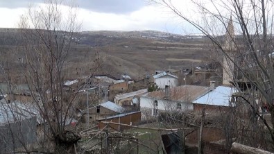 300 Nüfuslu Köy 80 Doktor Çıkardı