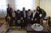 YAŞLI ÇİFT - Başkandan Çat Kapı Ziyaretler