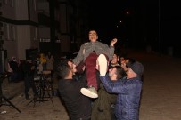 ÇANAKKALE ŞEHITLERI - Engelli Oğluna Asker Gecesi Düzenledi