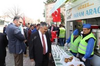 ÇANAKKALE ZAFERI - Ereğli Belediyesi Çanakkale Zaferi Anısına Yarım Ekmek Ve Üzüm Hoşafı Dağıttı