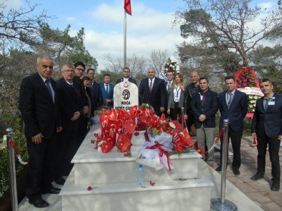 Koca Seyit Havalimanı Personeli Koca Seyit'in Mezarını Ziyaret Etti