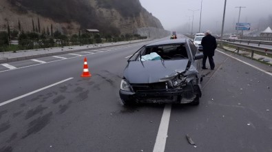Samsun'da Otomobil Bariyere Çarptı Açıklaması 1 Yaralı