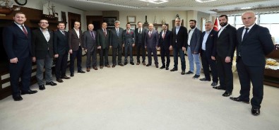 Trabzonlular'dan Başkan Karaosmanoğlu'na Teşekkür
