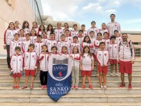 ALI EMRE - Yüzücülerin Büyük Başarısı