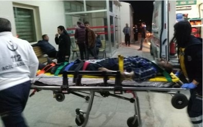 Adana'da Trafik Kazası Açıklaması 5 Yaralı