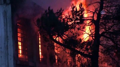 Azerbaycan'daki Yangında 30 Kişi Hayatını Kaybetti