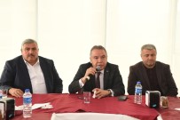 MUHITTIN BÖCEK - Başkan Böcek, Muhtarlarla Buluştu