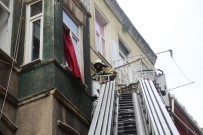 Beyoğlu'nda Yangın Paniği