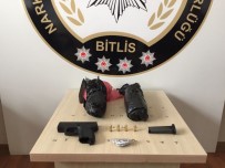 Bitlis'te Uyuşturucu Ve Silah Ele Geçirildi