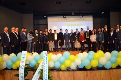 Didim AK Parti'de Gençler Duran'a Emanet
