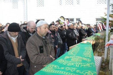 Erzurum'daki Kazada Ölen Aile Fertleri Giresun'da Son Yolculuklarına Uğurlandı
