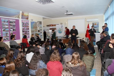 Fethiye'de Öğrencilere Caretta Carettalar Anlatıldı