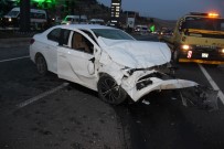 BALıKLıGÖL - İki Araç Çarpıştı Açıklaması 5 Yaralı