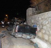 TEKELI - Mersin'de Yolcu Otobüsü İle Kamyonet Çarpıştı Açıklaması 1 Ölü, 2 Yaralı