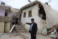 KAMU LOJMANLARI - Samsat Depreminin Üzerinden Bir Yıl Geçti