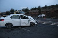 Şanlıurfa'da Trafik Kazası Açıklaması 1'İ Ağır 5 Yaralı