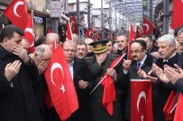 KAPALI ÇARŞI - Tarihi Çarşıda Esnaf, Mehmetçik İçin Dua Etti