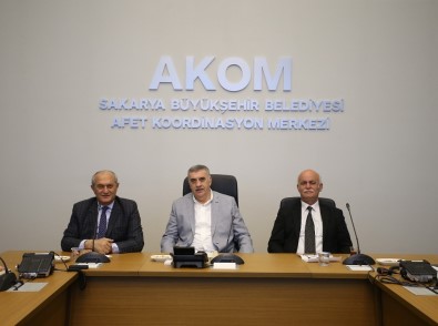 Başkan Toçoğlu Otobüs Ve Servisçi Esnafıyla Bir Araya Geldi