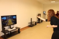 TELEVİZYON EKRANI - Felç Geçiren Yürüyemeyen Hastalar İçin Başarılı Bir Tedavi Yöntemi