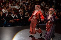 DANS GÖSTERİSİ - Muratpaşa Belediyesi Yaşlılarıyla Mutlu