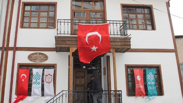 Aşık Veysel Kültür ve Sanat Evi açıldı