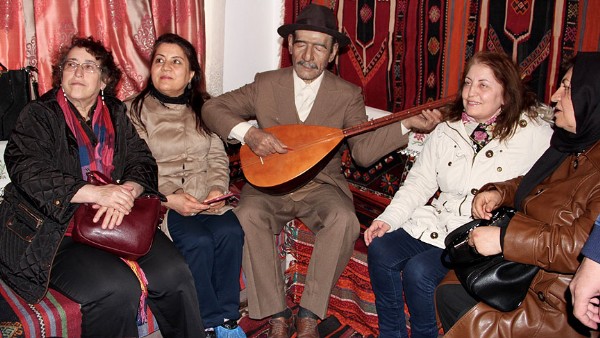 Aşık Veysel Kültür ve Sanat Evi açıldı