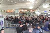 ATATÜRK HAVALİMANI
 - Atatürk Havalimanı'nda PolNet arızası kuyruğu