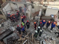 DOĞALGAZ PATLAMASI - Bursa'da Doğalgaz Patlaması Açıklaması 3 Yaralı