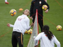 YOUNES BELHANDA - Galatasaray'da Trabzonspor Maçı Hazırlıklarına Eksik Başladı