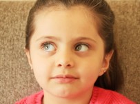 Hayata İki Renk Bakıyor