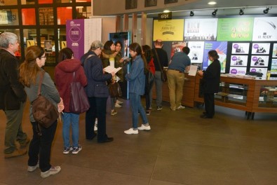 Nilüfer Tiyatro Festivali'ne Büyük İlgi