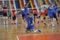VOLEYBOL TAKIMI - Oylat Kaplıcaları İnegöl Belediyespor Şampiyon Oldu
