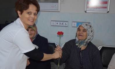 Pınarhisar Devlet Hastanesinde 'Yaşlılara Saygı Haftası' Çalışması