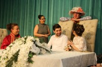 TİYATRO OYUNCUSU - Tiyatrocuların Nikahından Renkli Görüntüler